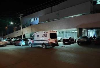 Por delirio de persecución se arroja desde la rampa de urgencias del IMSS