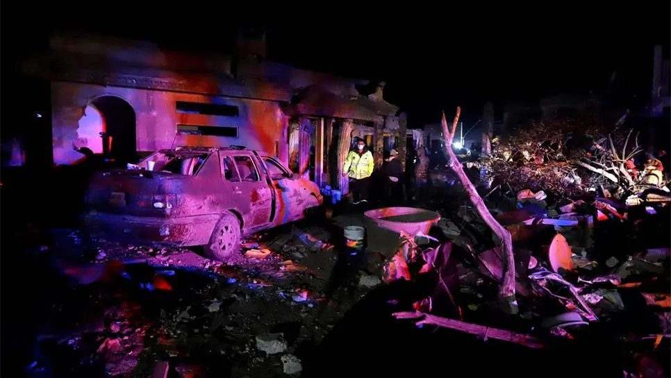 Vista de los daños causados por una explosión pirotécnica. EFE/Hilda Ríos