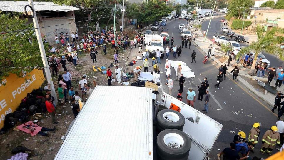 Mueren 49 migrantes en un «camionazo» en Chiapas