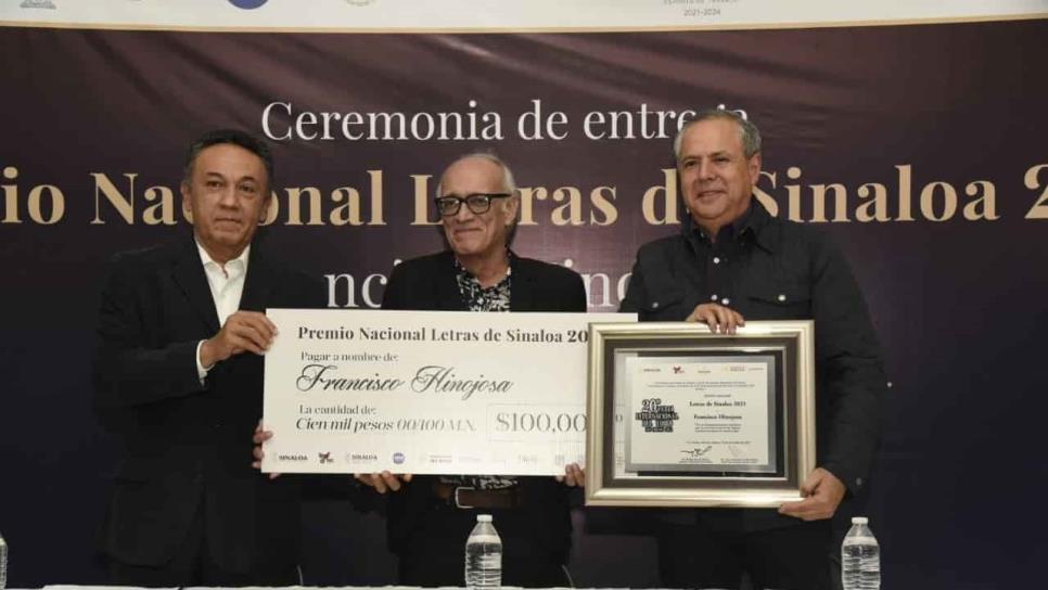 Francisco Hinojosa recibe Premio Nacional Letras de Sinaloa 2021