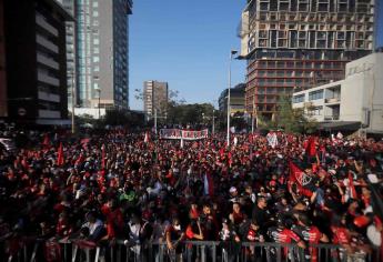 El Atlas sale a las calles para festejar el título con su afición