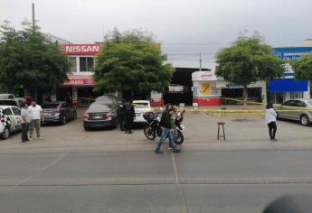 Balean a dos afuera de taller, frente al panteón Civil de Culiacán