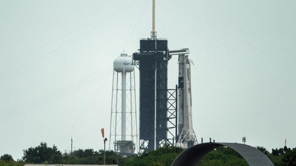 La cápsula Dragon de SpaceX se acopla con éxito a la EEI