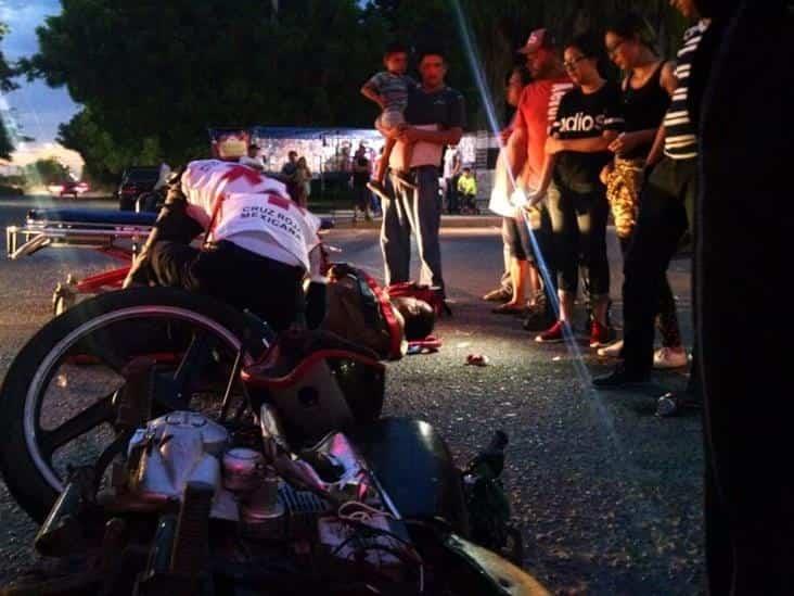 Tras derrapar en su moto adolescente pierde la vida en El Fuerte
