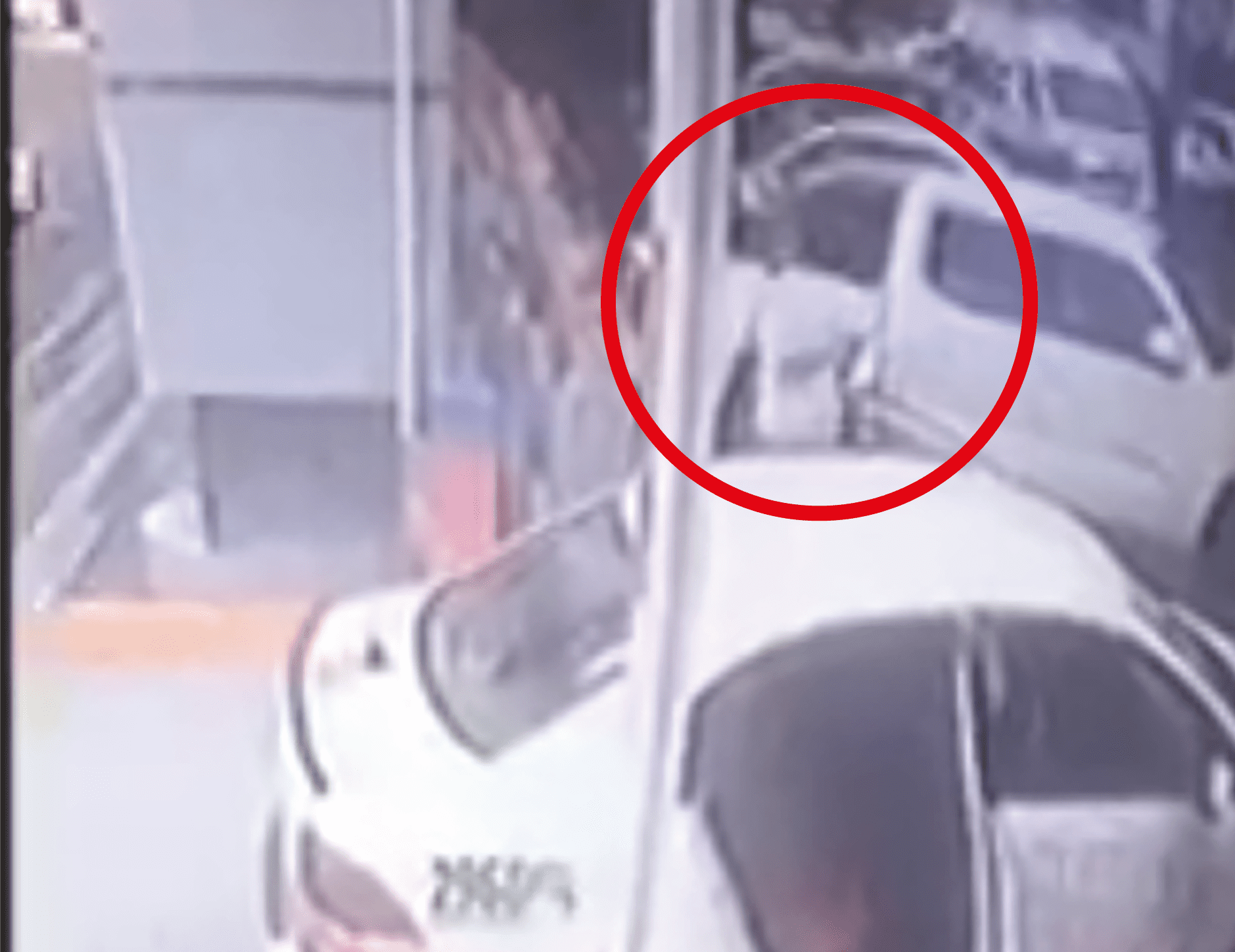 Taxista se agarra a golpes con guardia de seguridad en pleno hotel