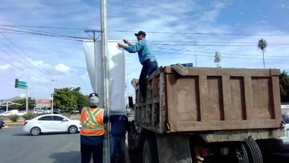 Retiran publicidad de calles y bulevares de Los Mochis