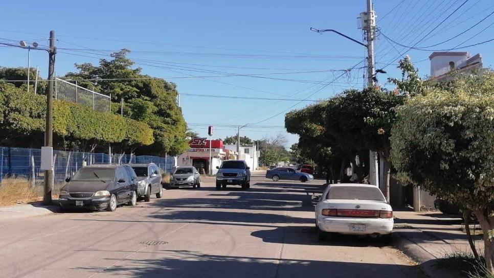 Vecinos del fraccionamiento Campanario de Los Mochis se quejan del alumbrado