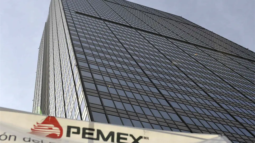Hacienda logra reducir deuda de Pemex en 3 mil 200 millones de dólares