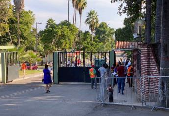 Inicia la vacunación de docentes; sólo se registraron 60 mil