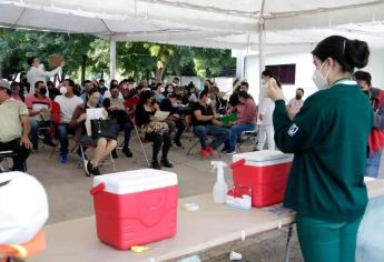 ¡Se acabaron las vacunas! Regresan a personal educativo por falta de insumos