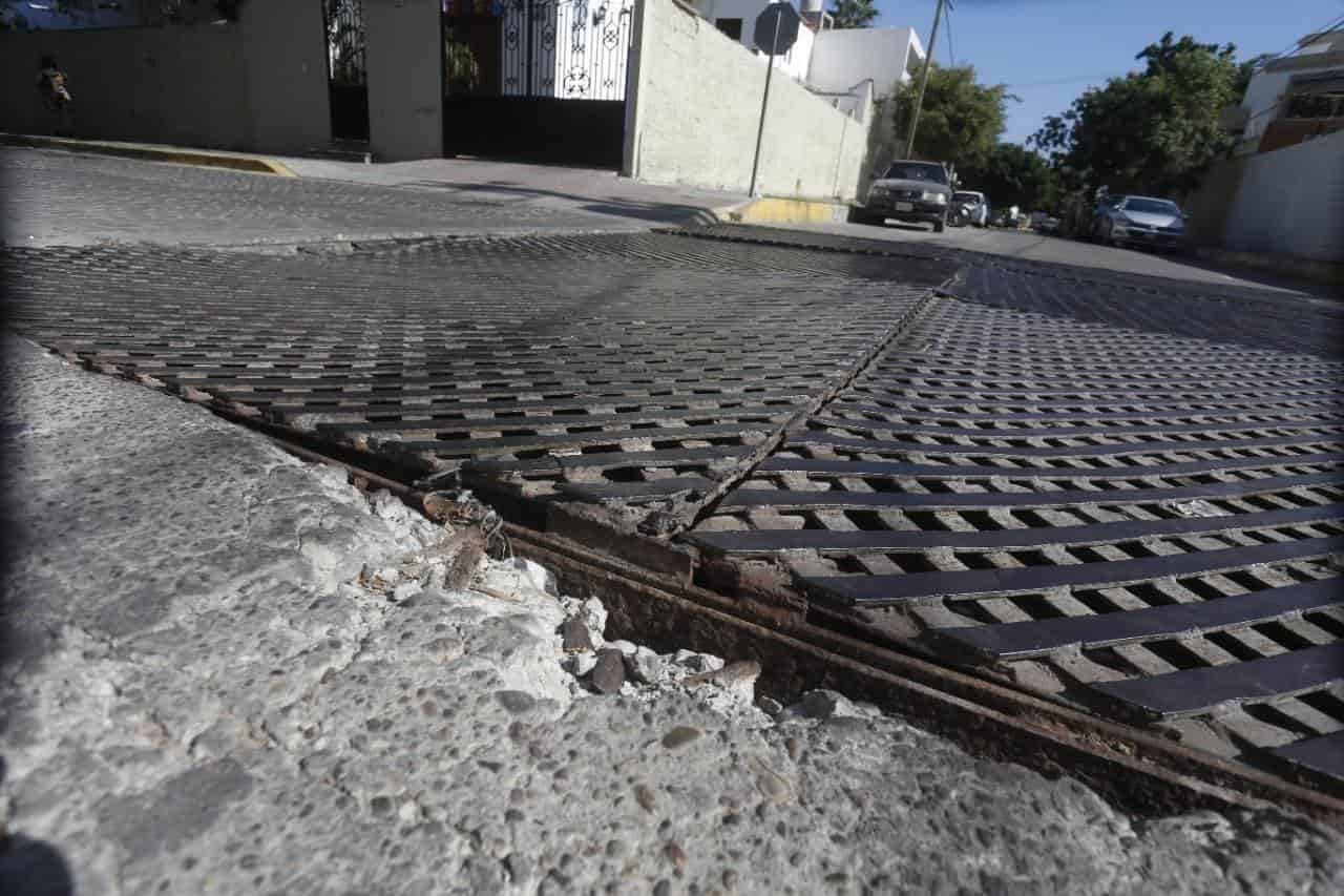 ¡Precaución! Sigue cerrada la Belisario Domínguez en Mazatlán