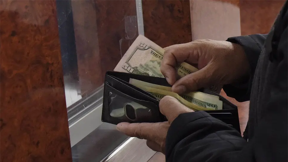 Inflación y envío de remesas merman economía de inmigrantes latinos en EEUU