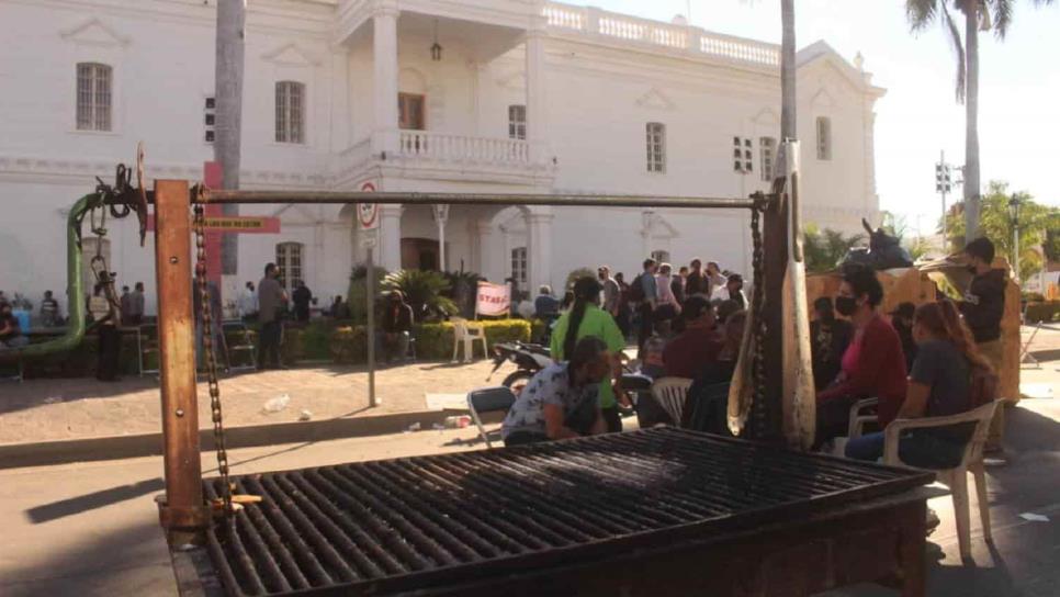 El STASAC toma el ayuntamiento de Culiacán; hay detenidos