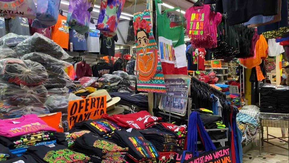 Reportan bajas ventas en el Pino Suárez, de Mazatlán