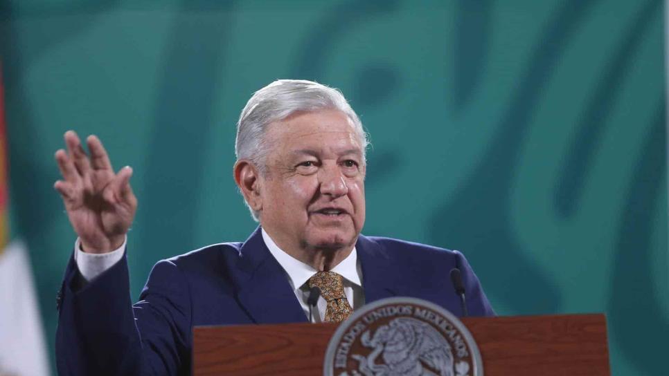 López Obrador ingresa al hospital para una revisión médica
