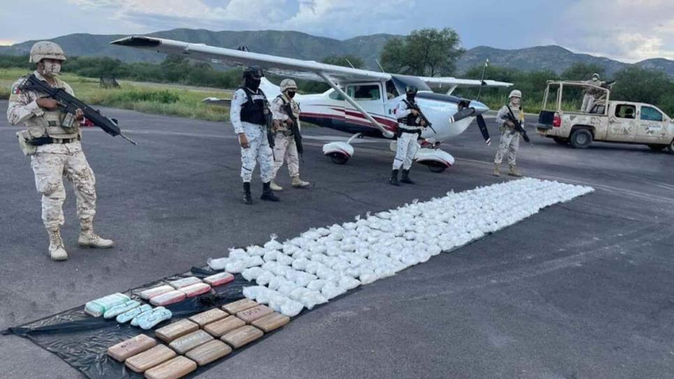 Ejército y Fuerza Aérea aseguran avioneta con 338 kilos de drogas en Sonora; había salido de Culiacán