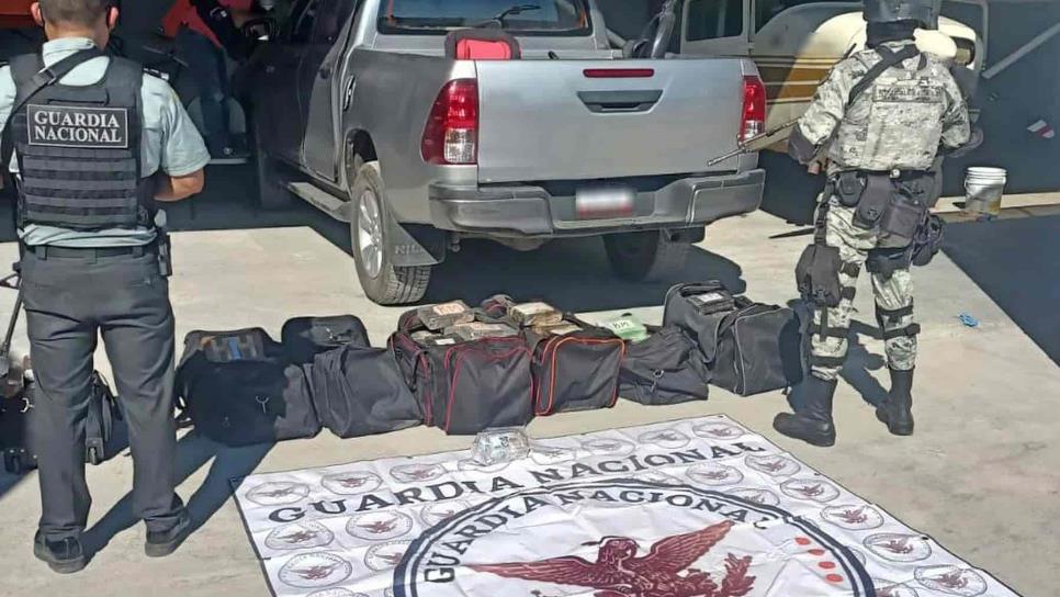 Guardia Nacional detiene a cuatro sinaloenses y decomisa cargamento de cocaína, en Morelos