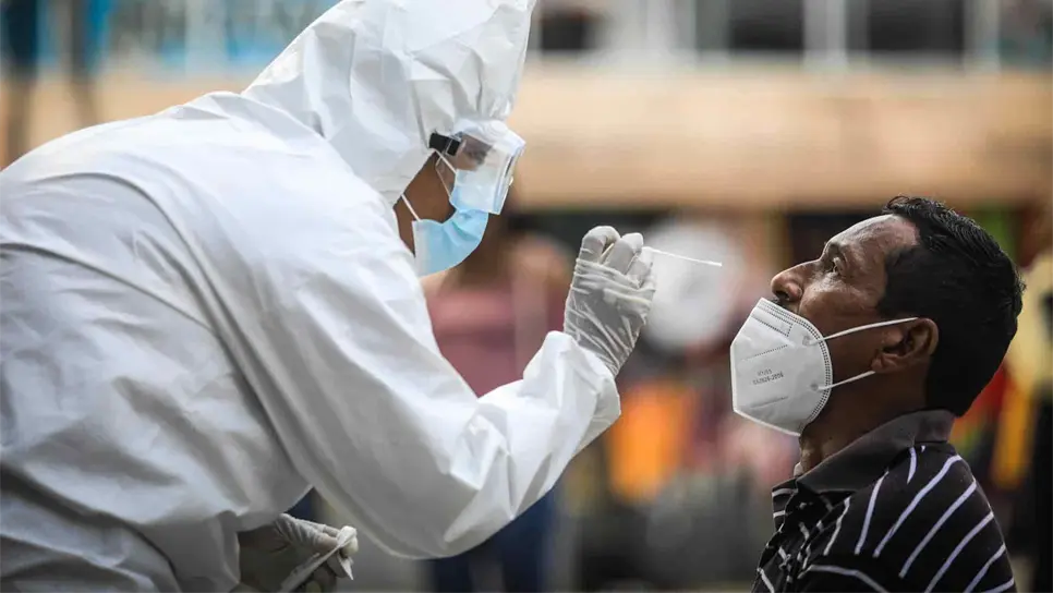 América registra un récord de casos de covid en una semana, con más de 8 millones