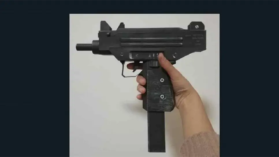 La subametralladora Uzi que le arrebató la vida a la niña.