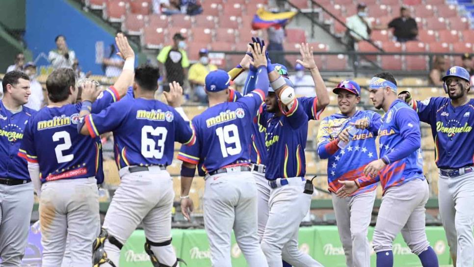 Venezuela vence a Panamá y se coloca en playoffs