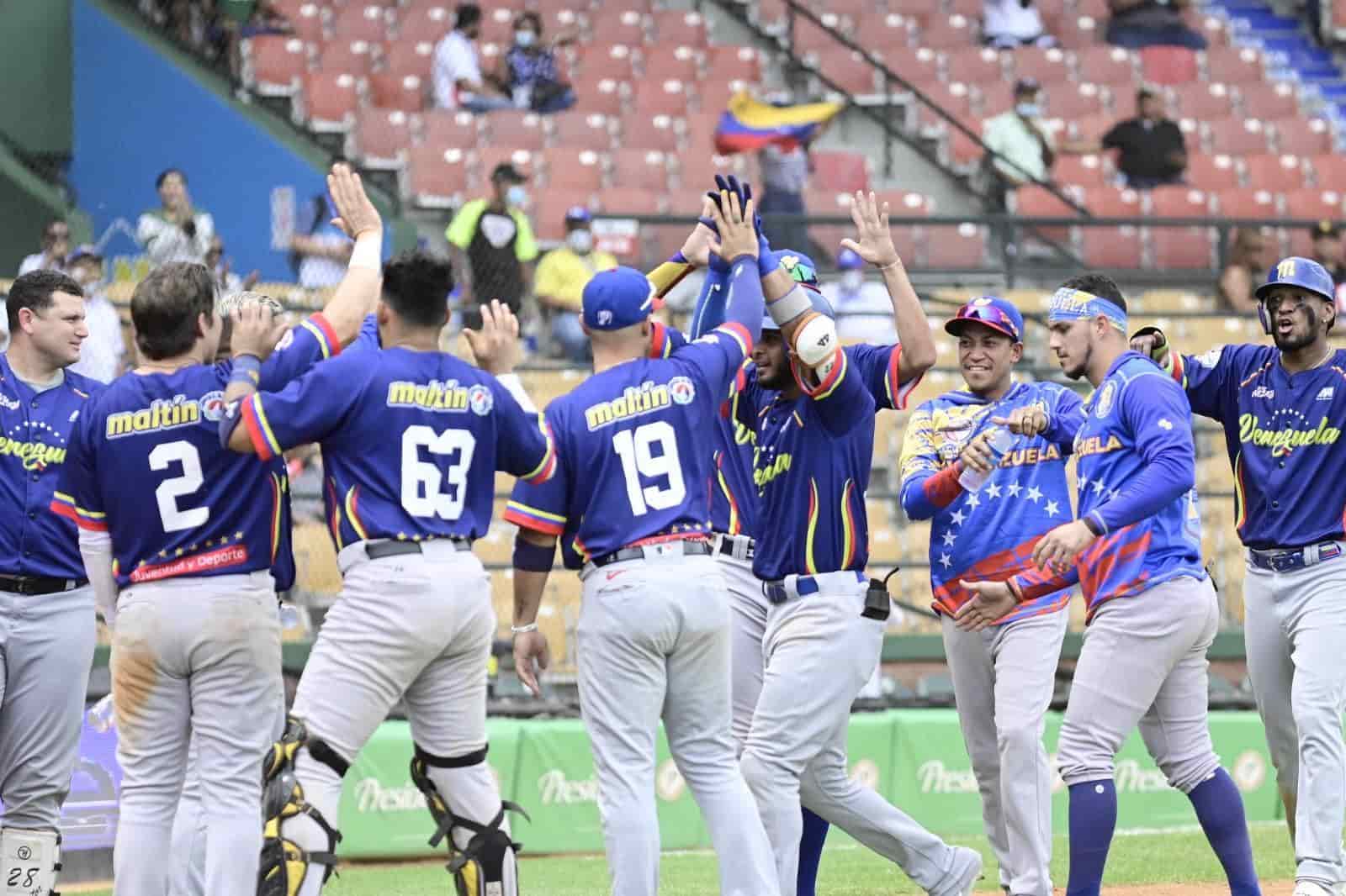 Venezuela vence a Panamá y se coloca en playoffs