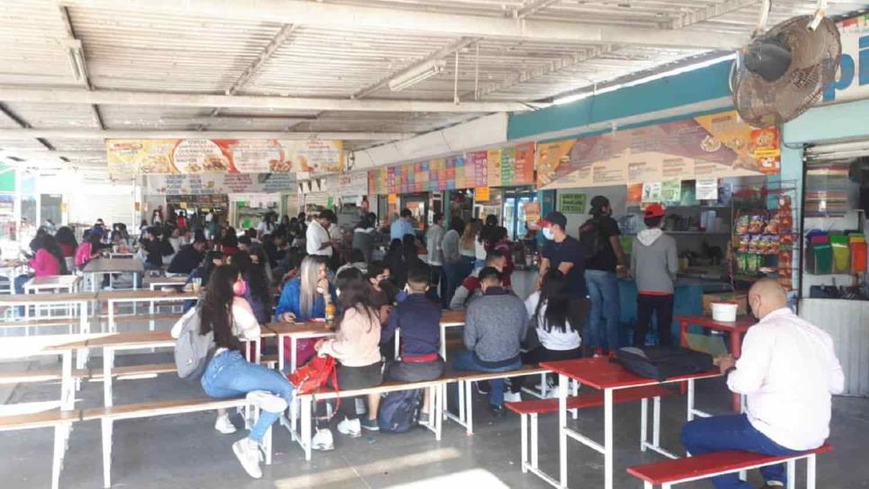 Poco a poco regresan alumnos a clases en Mazatlán