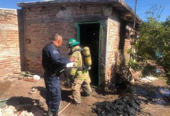 Tras cortocircuito se quema vivienda en la comunidad de Lagunitas
