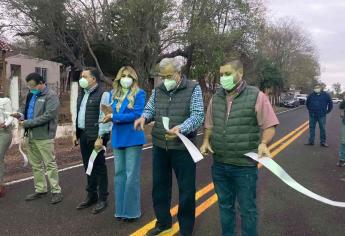 Rocha entrega rehabilitación de carrera en Badiraguato