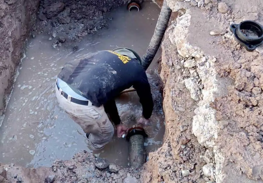JAPAMA repara megafuga de agua potable