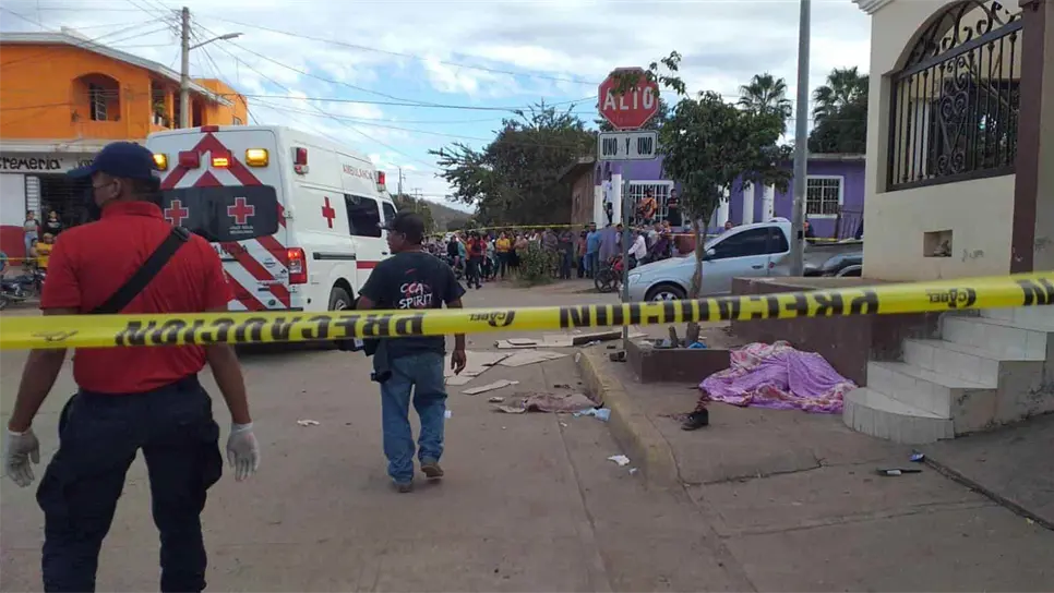 Choque deja a una mujer sin vida en Lomas del Ébano