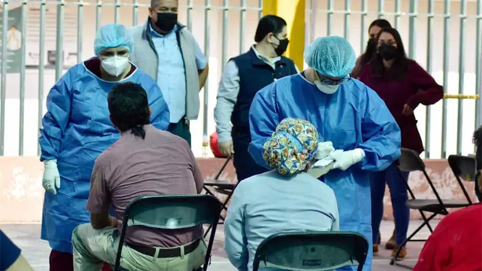 Cuén reconoce riesgo de una quinta ola de Covid-19 después de Semana Santa