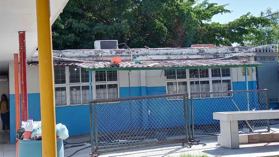 Más de 20 escuelas en Ahome piden ayuda urgente; no están en condiciones abrir