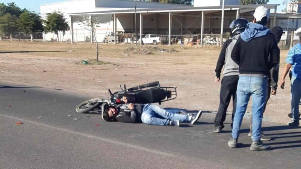 Jóvenes motociclistas terminan lesionados al protagonizar accidentes esta tarde