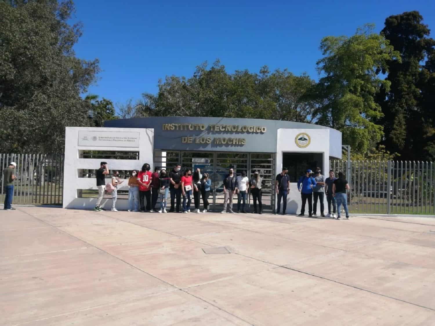 Exigen clases presenciales, estudiantes del Tec de Los Mochis