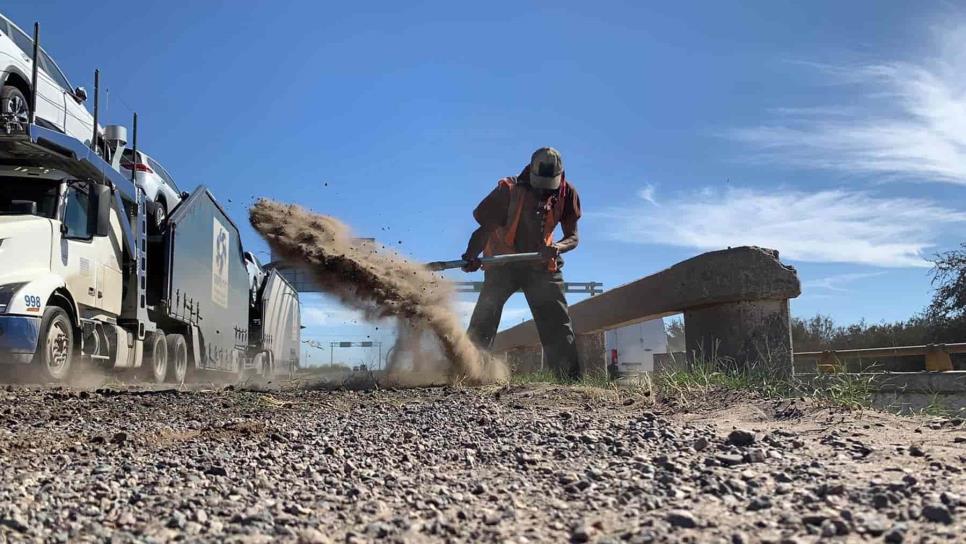 Tramos de la Carretera Internacional México 15 en Sinaloa parecen camino vecinal