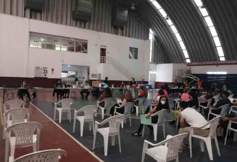 Población de 30 a 49 años no acude por dosis de refuerzo, es baja la demanda
