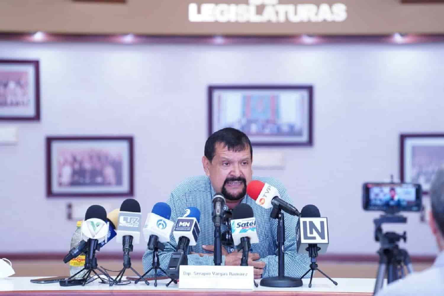 «Estrada Ferreiro sufre de esquizofrenia y mitomanía»: Serapio Vargas