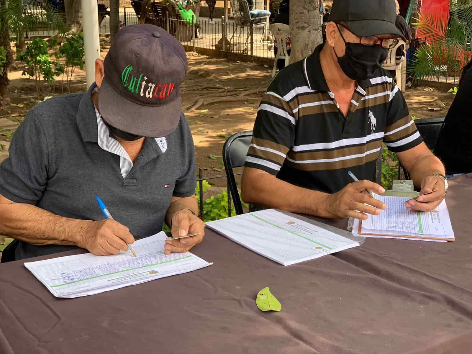 Hasta 150 firmas por hora reciben en contra de Estrada Ferreiro