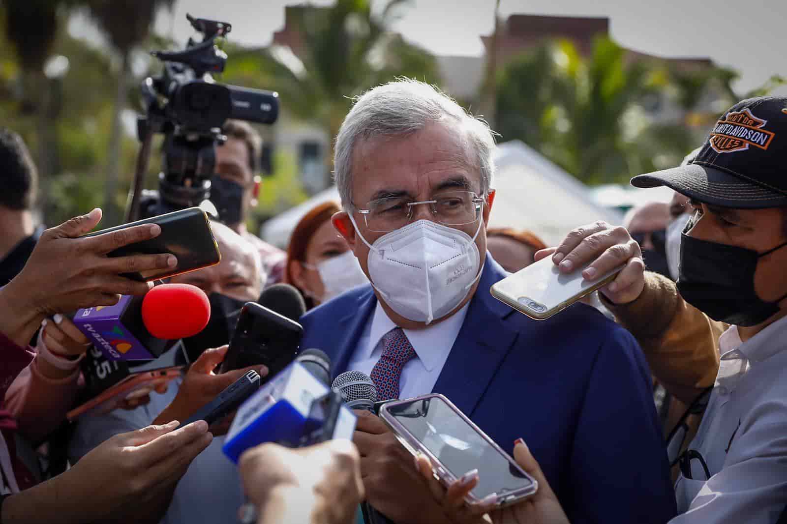 Asegura Rocha Moya ser víctima de espionaje