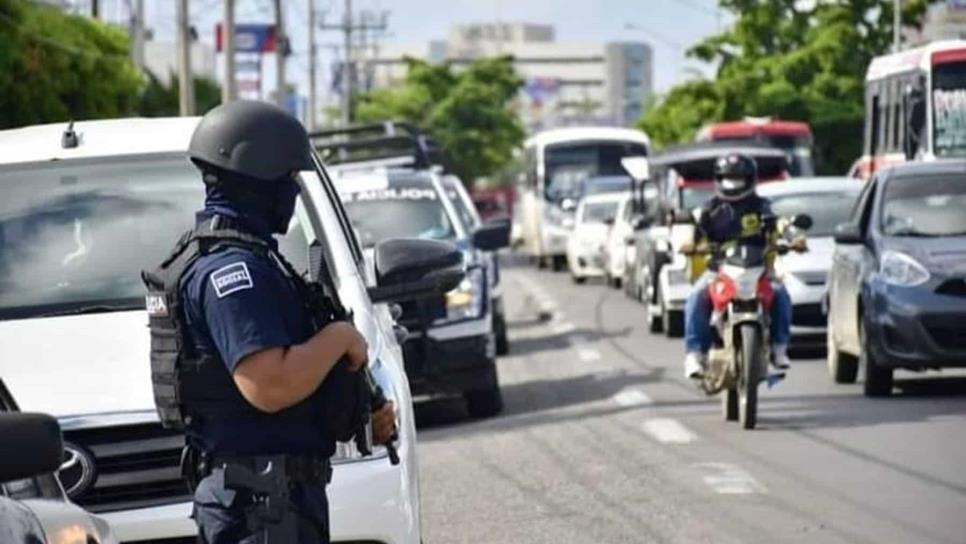 Policías rescatan a 3 víctimas de secuestro virtual en un hotel del centro de Culiacán