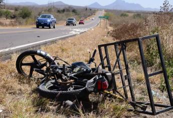 Grave motociclista al ser embestido en la México 15 en Guamúchil