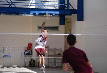 Surgen medallistas de bádminton