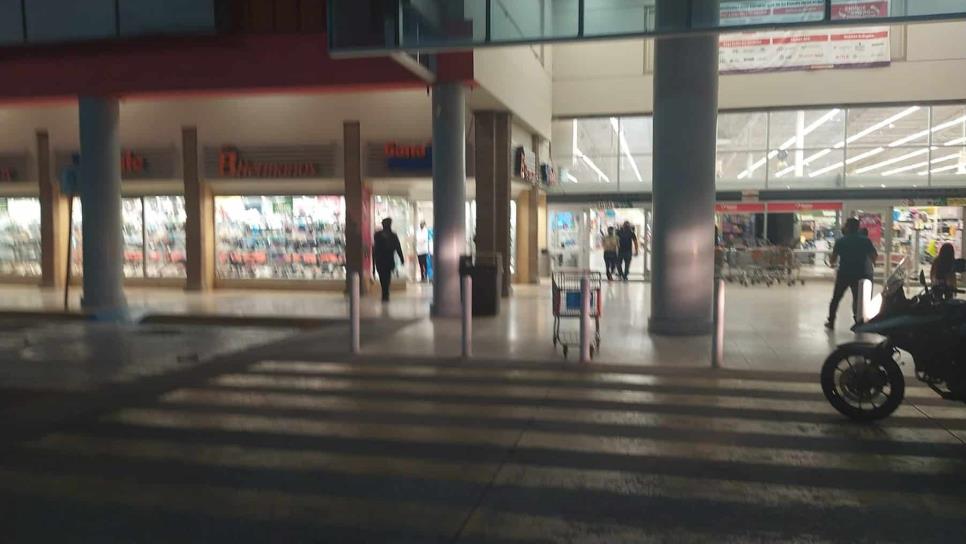 Sujeto se hace pasar por cliente y asalta conocida zapatería del sector Tres Ríos, en Culiacán