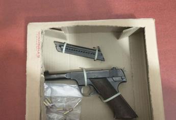 Por «pistola brava» detienen a velador de un predio de fresas en Los Mochis