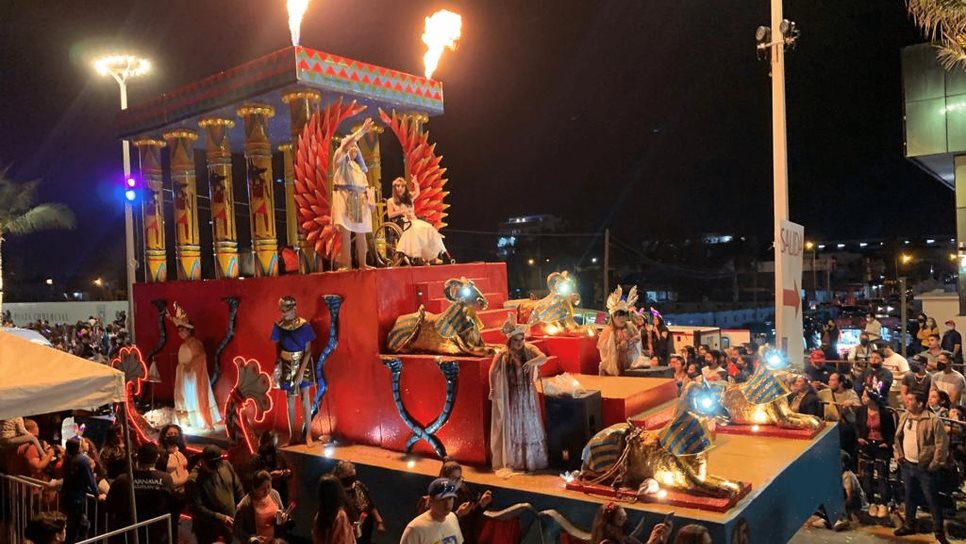 Con majestuoso desfile se despide el Carnaval Internacional de Mazatlán 2022