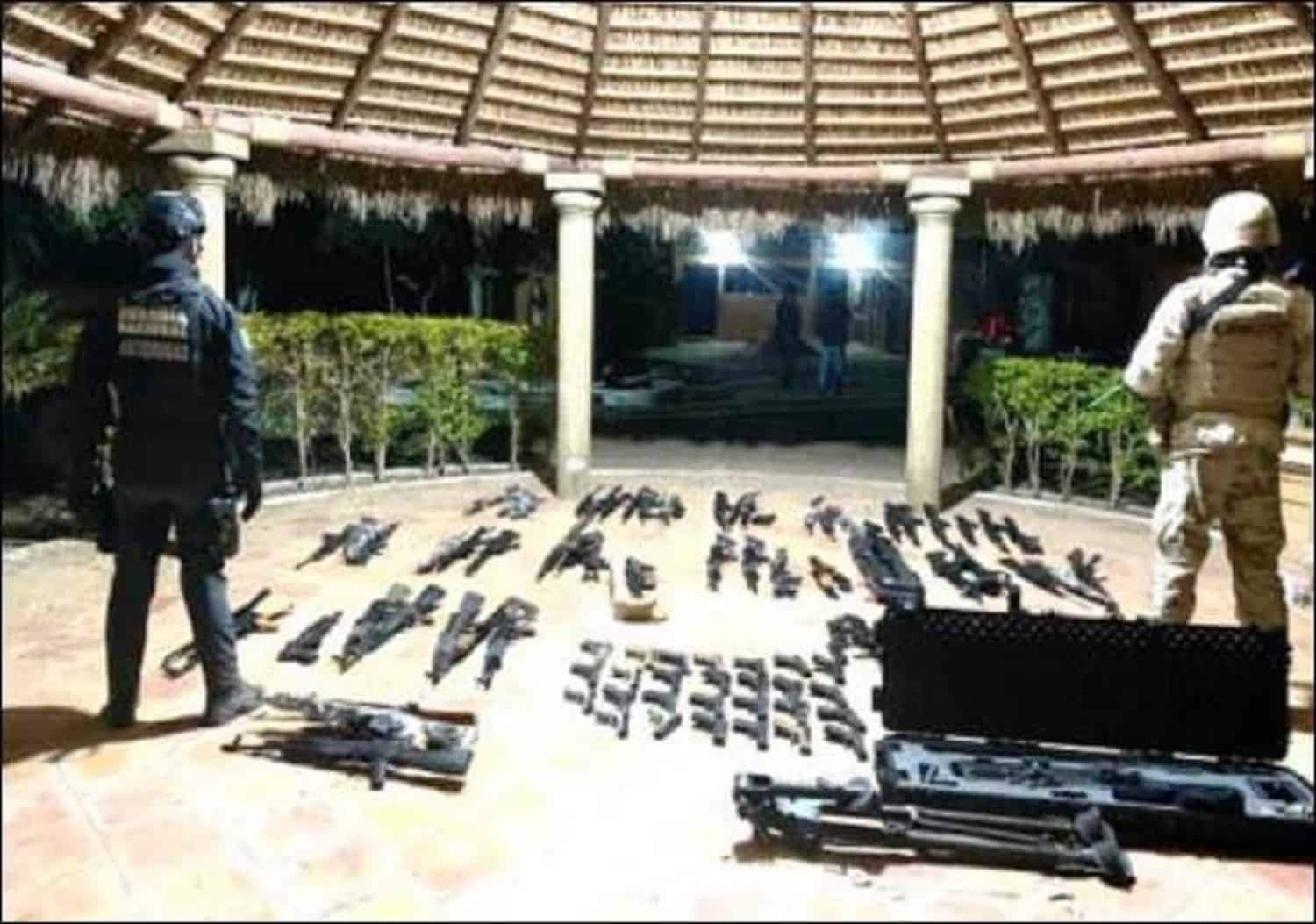 Aseguran armas, granadas, millones de cartuchos y vehículos en rancho de Sonora