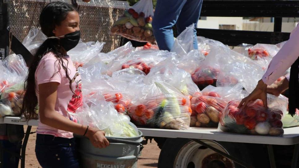 DIF Ahome lleva alimentos de cuaresma a comunidades rurales
