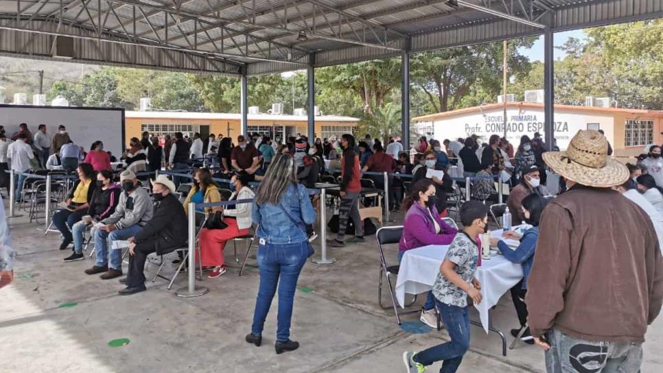 Feria del Bienestar atiende a vecinos de la colonia Las Malvinas