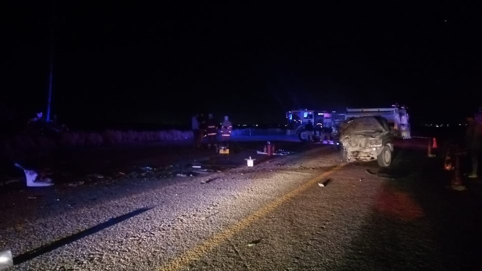 Encontronazo de autos deja una mujer sin vida en la carretera cuatro carriles Navolato-Altata