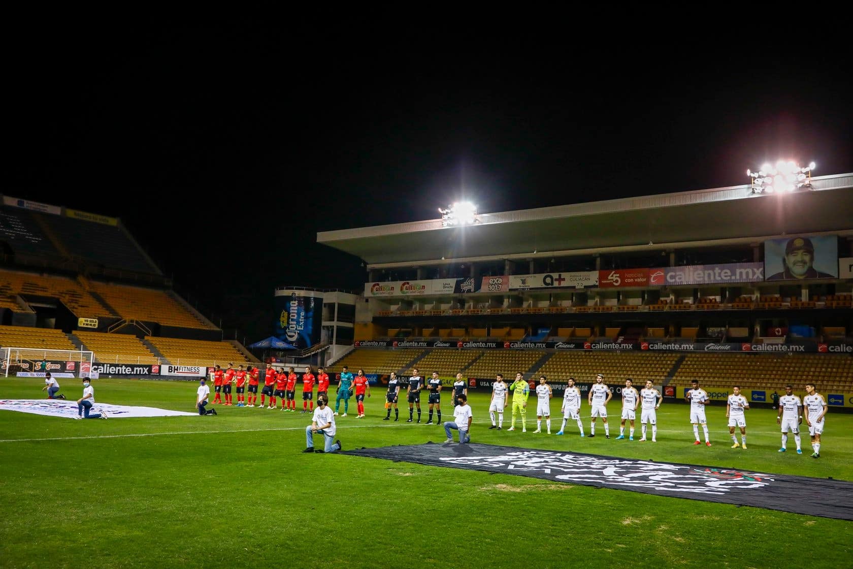 Gallos Blancos de Querétaro podrían jugar el estadio de Dorados
